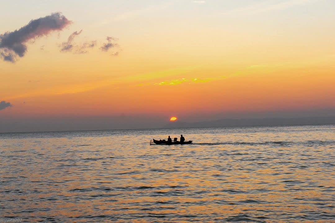 pantai lubang buaya