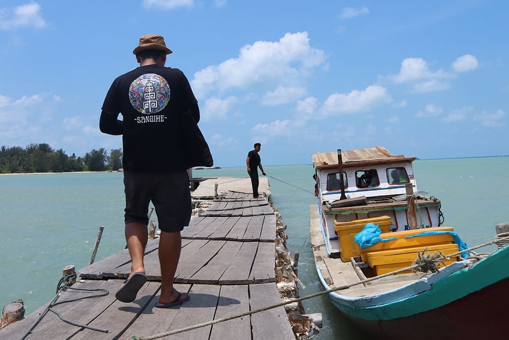 Teluk gembira belitong